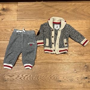 Roots cabin sweater and pants excellent condition